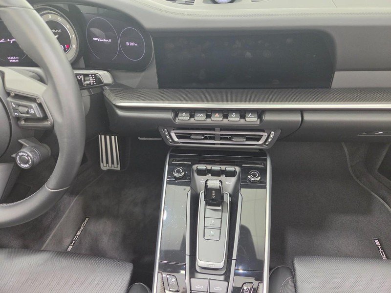 Used 2025 Porsche 911 Turbo AWD/4WD image 15