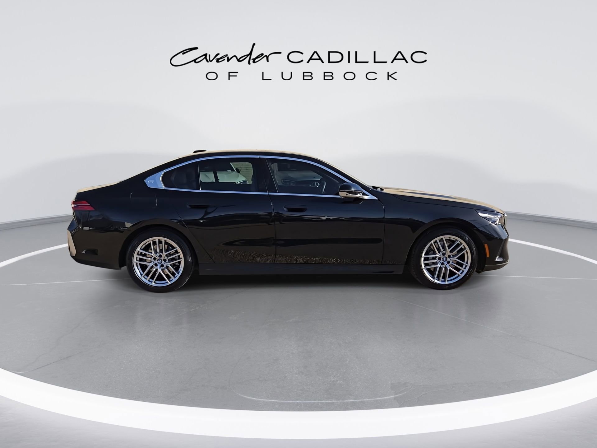 Used 2024 BMW 530i xDrive w/ Premium Package image 9