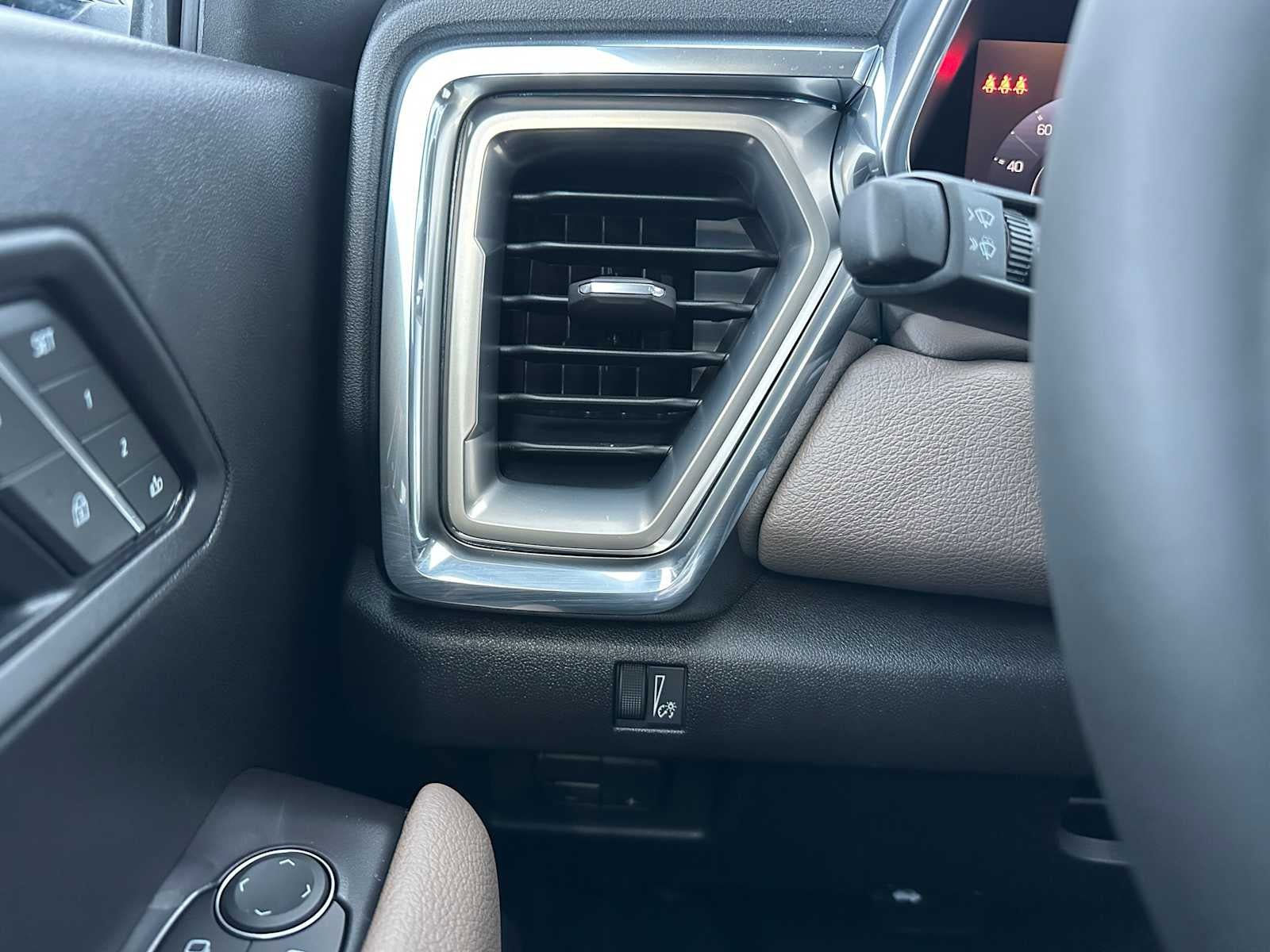 New 2026 GMC Canyon Denali image 31