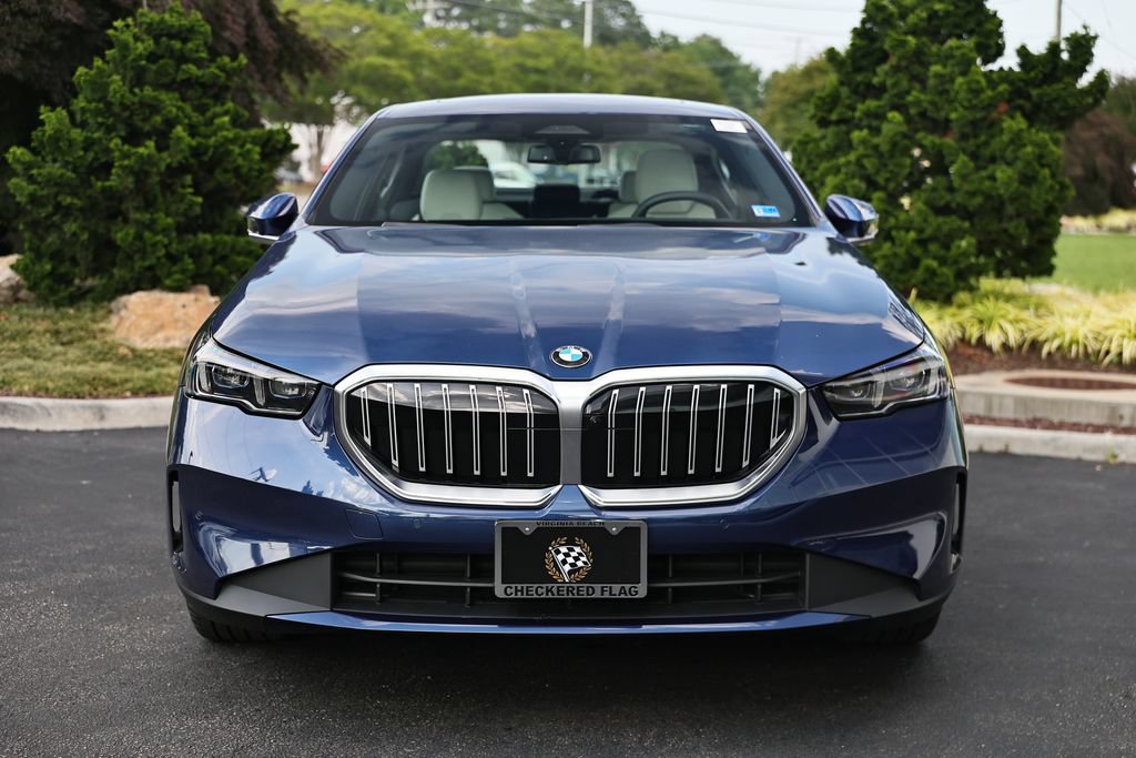 Used 2026 BMW 530i w/ Premium Package RWD image 13