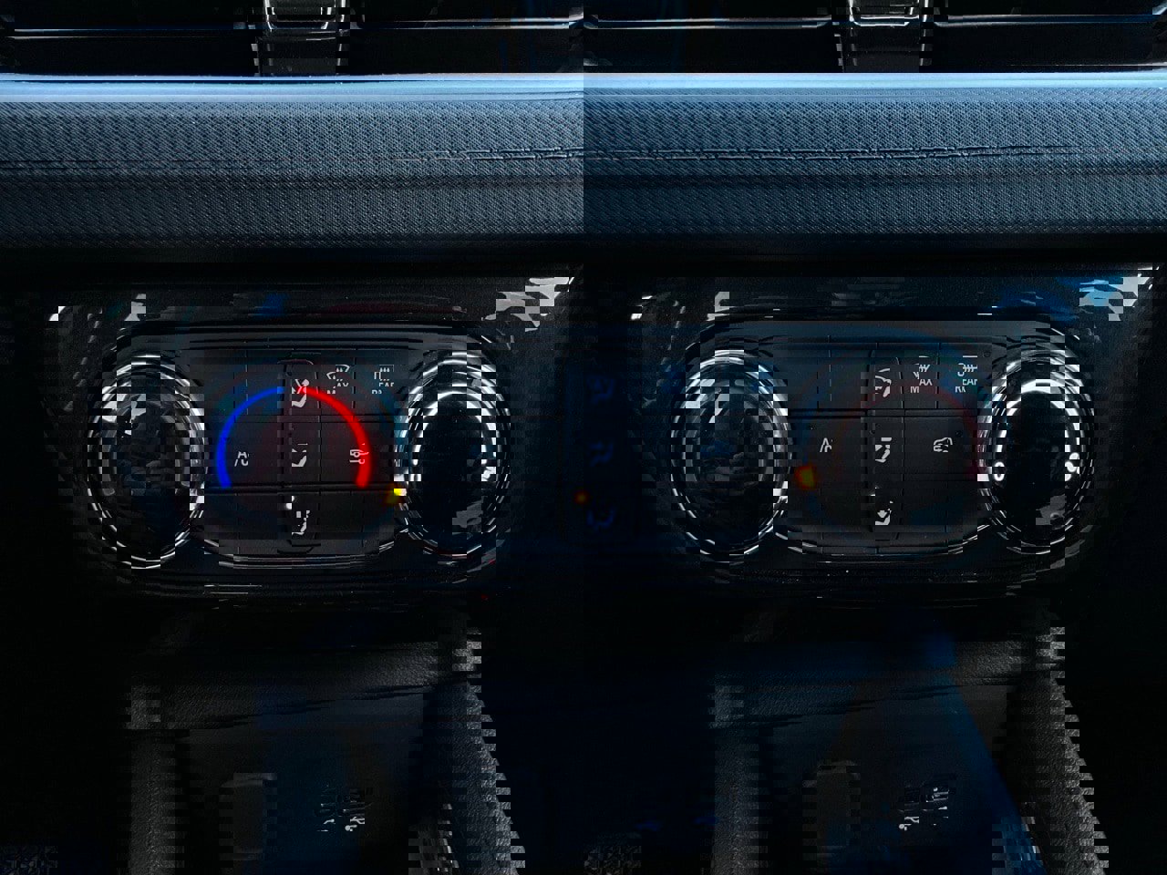 Used 2025 Chevrolet TrailBlazer LT image 23