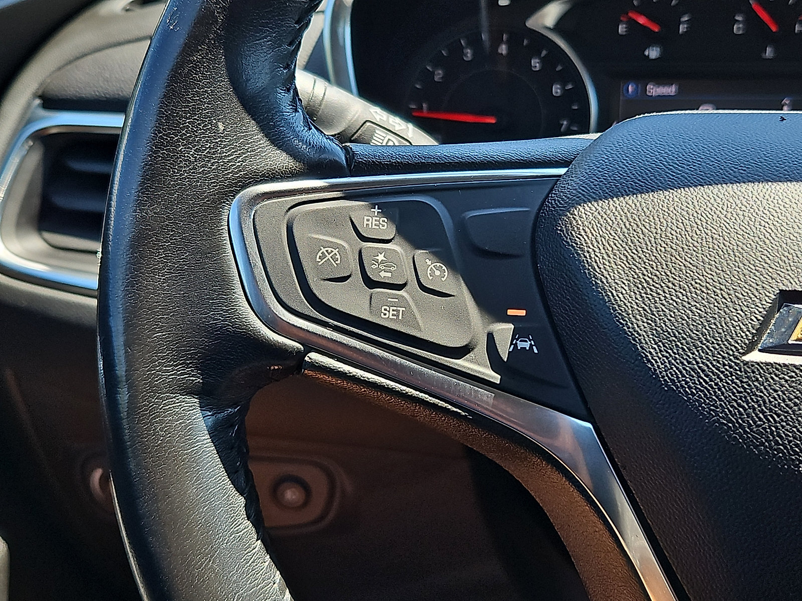 Used 2020 Chevrolet Equinox LT AWD/4WD image 21