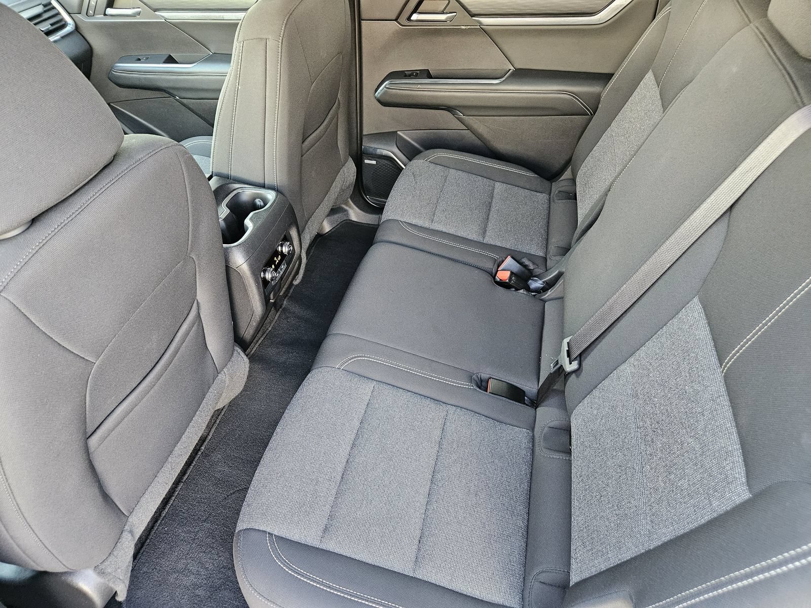 Certified 2025 GMC Acadia Elevation FWD image 34