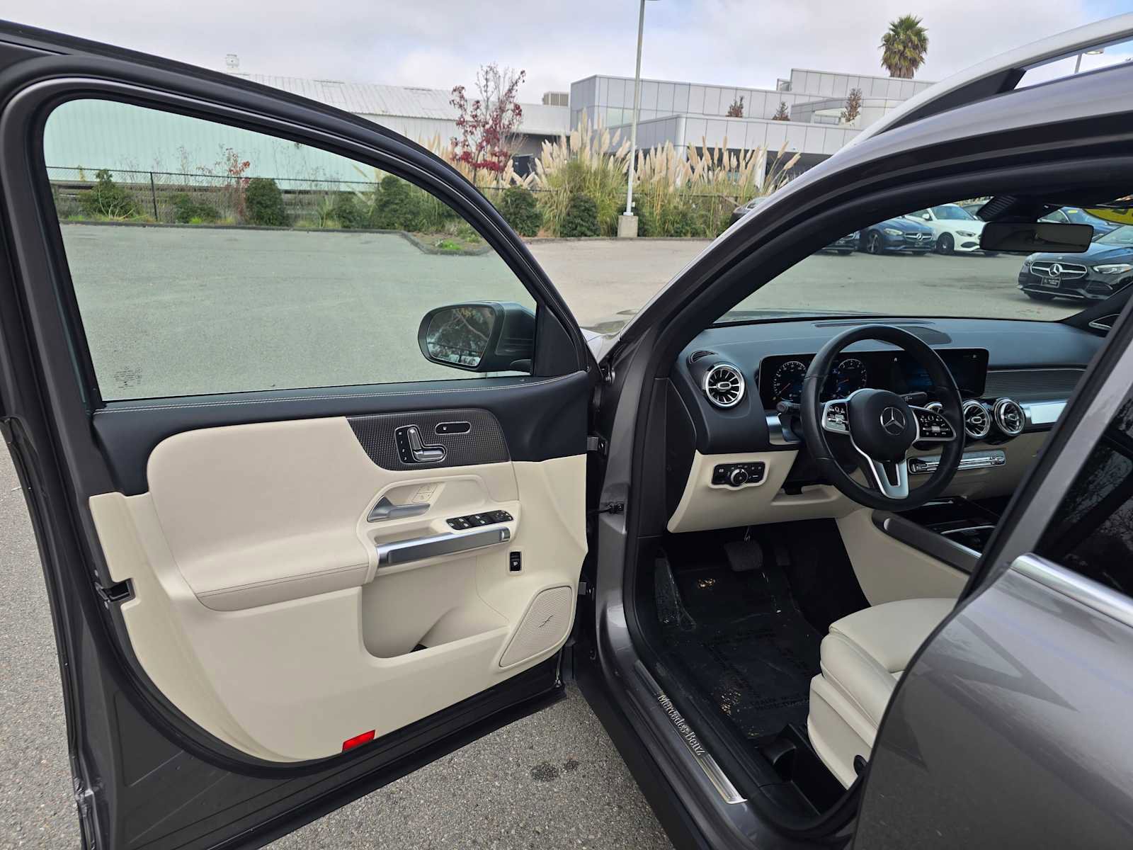 Used 2020 Mercedes-Benz GLB 250 4MATIC image 21