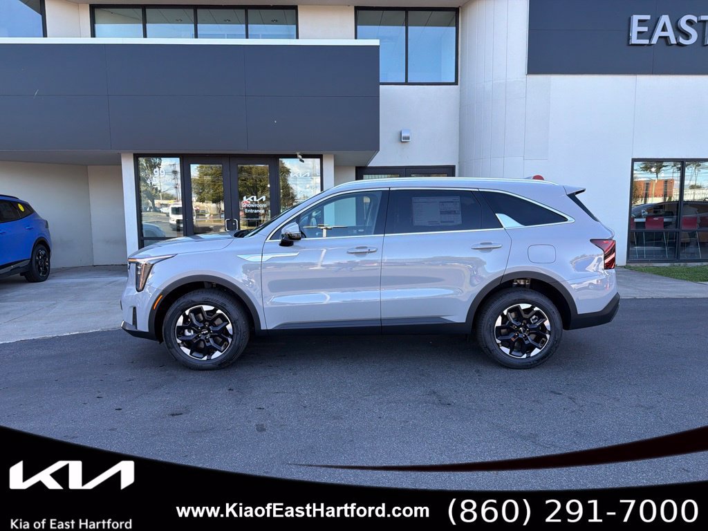 New 2026 Kia Sorento S AWD/4WD image 2