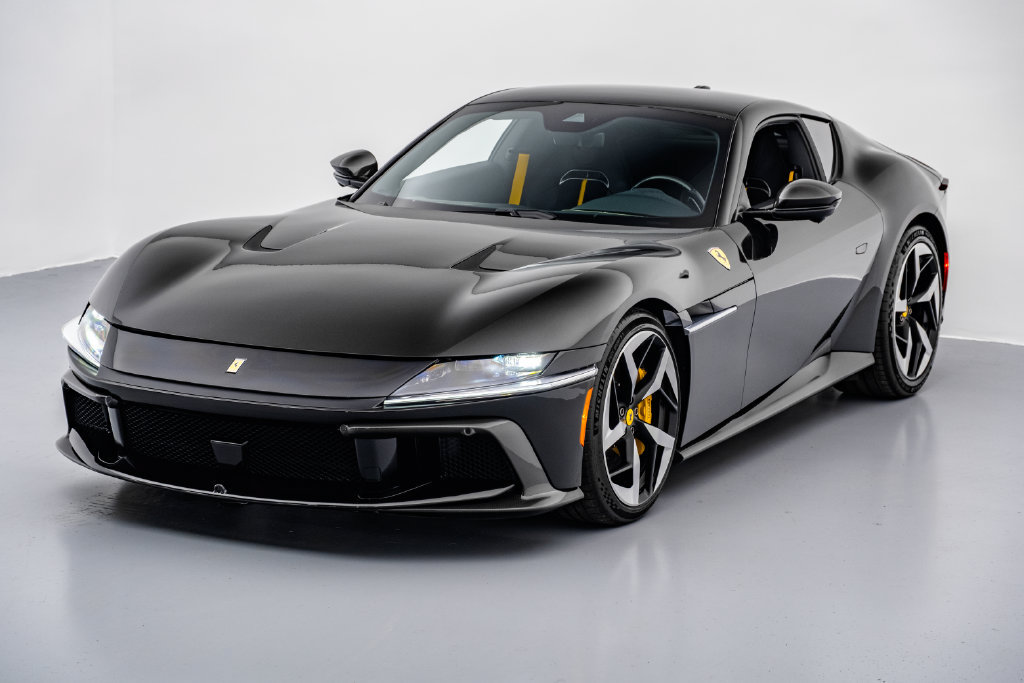 Used 2025 Ferrari 12Cilindri RWD image 5