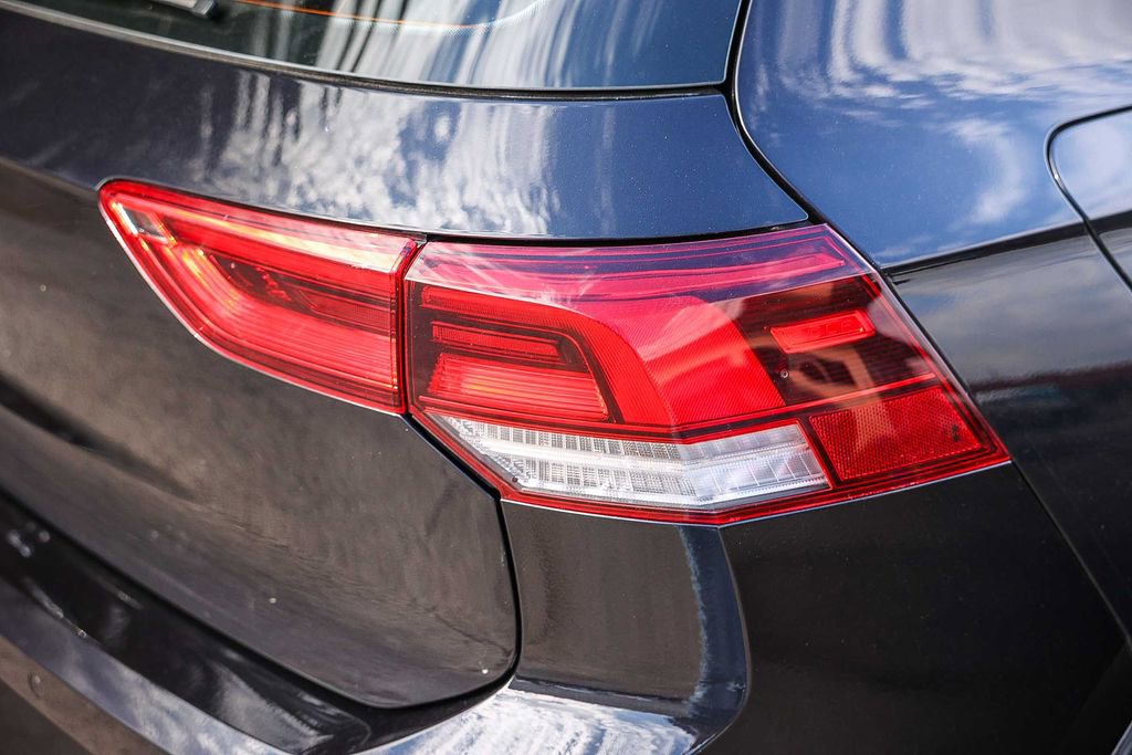 Used 2024 Volkswagen Golf R image 11