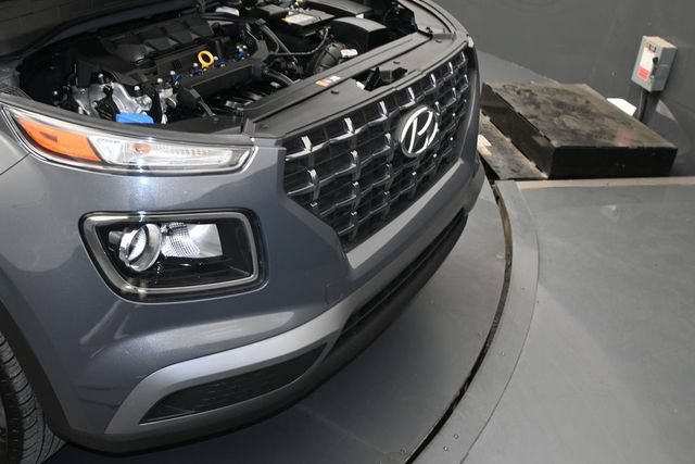 Used 2024 Hyundai Venue SEL FWD image 33