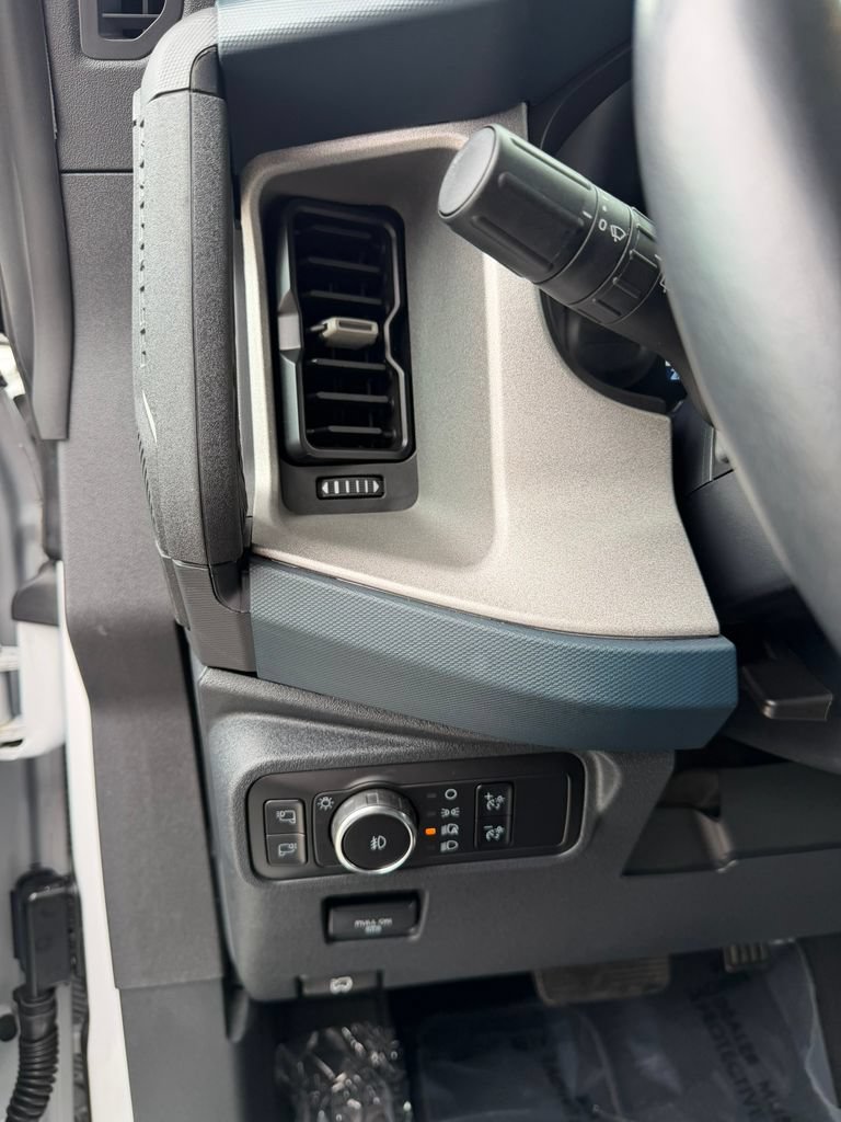 Used 2024 Ford Bronco Outer Banks AWD/4WD image 10