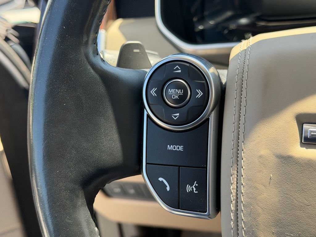Used 2017 Land Rover Range Rover HSE AWD/4WD image 23