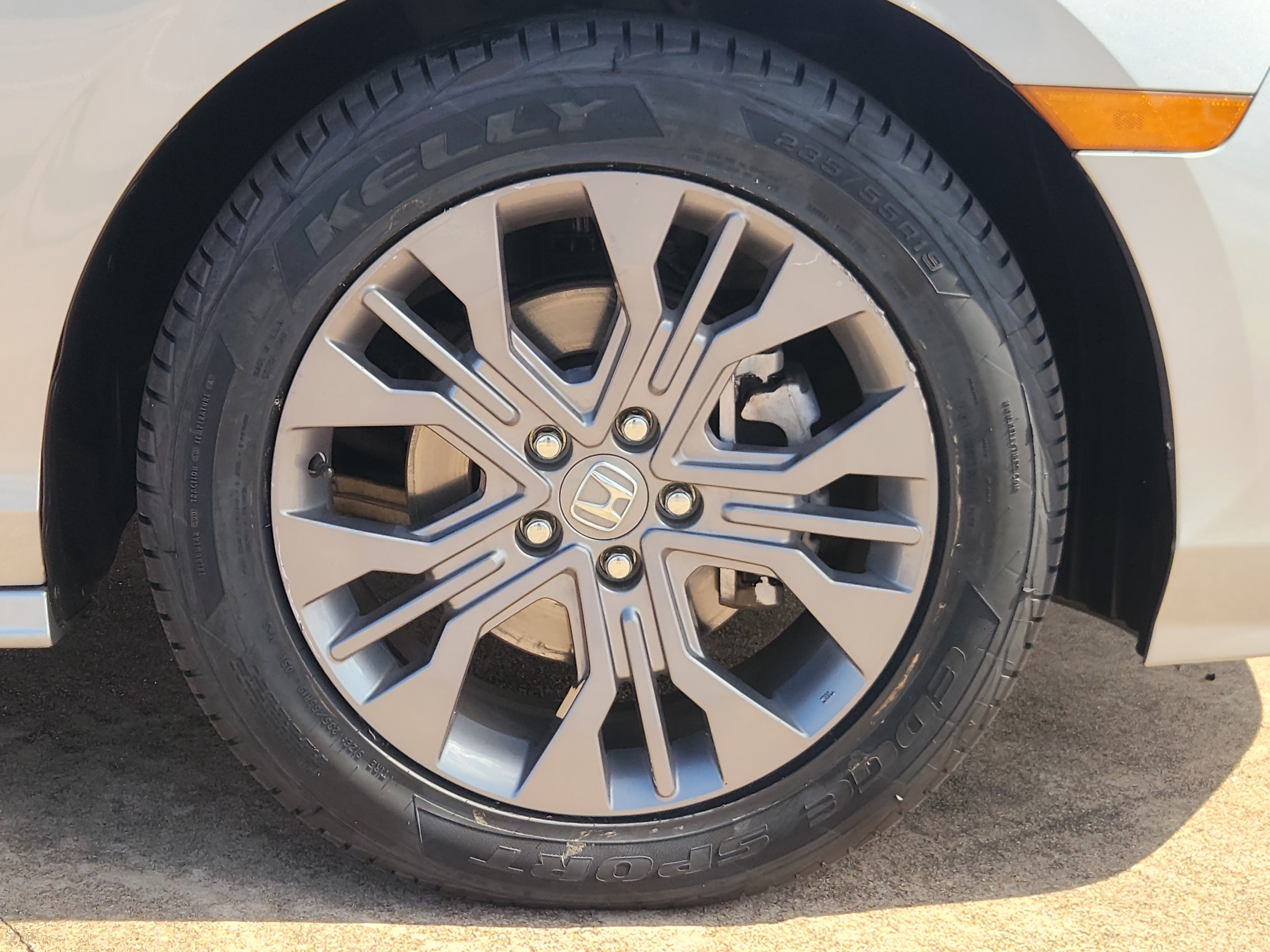 Used 2025 Honda Odyssey Touring image 11