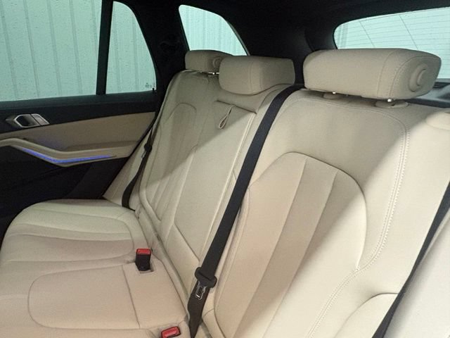 Used 2022 BMW X5 xDrive40i w/ Premium Package AWD/4WD image 15
