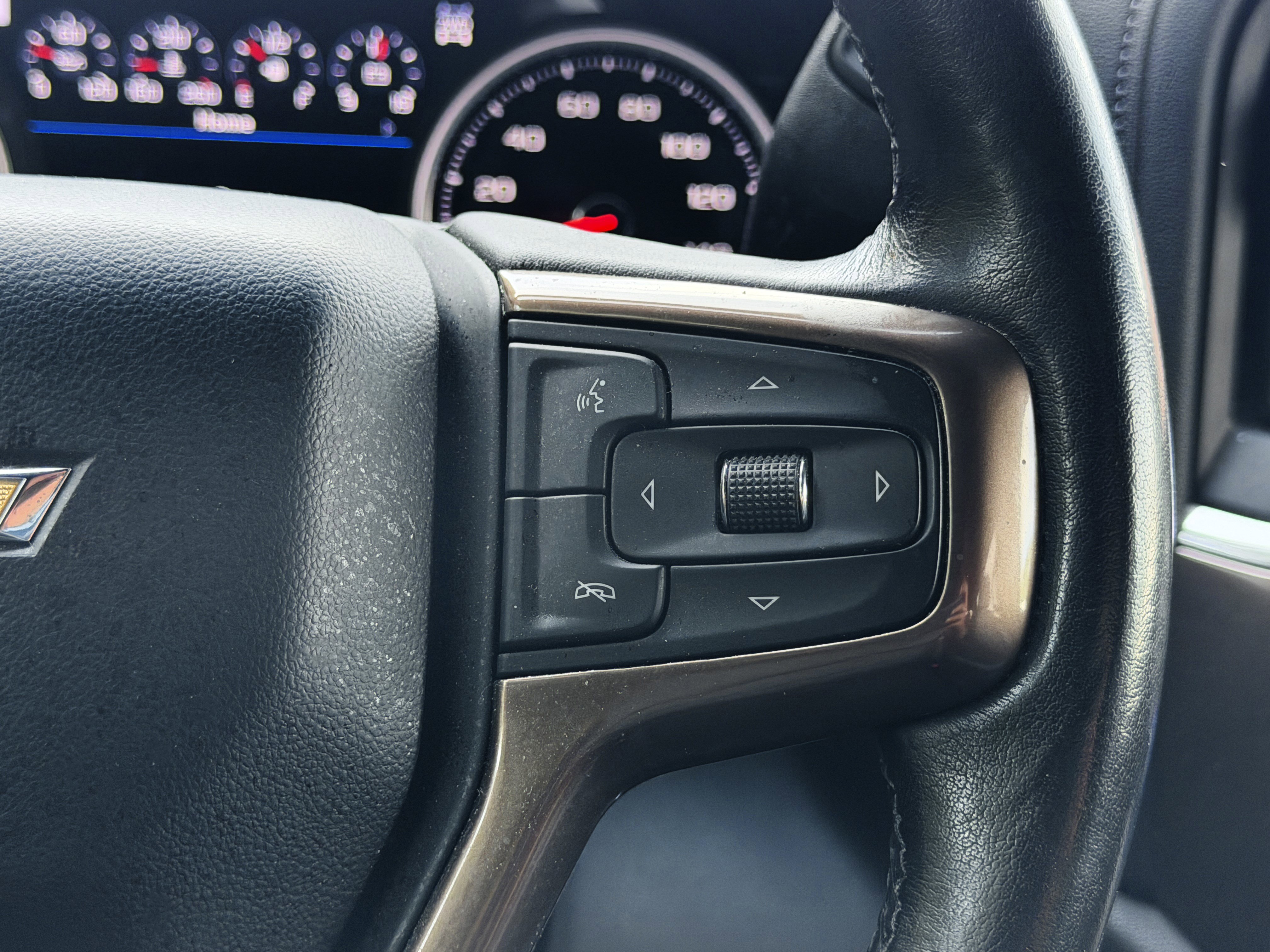 Used 2021 Chevrolet Silverado 1500 High Country w/ Technology Package AWD/4WD image 19
