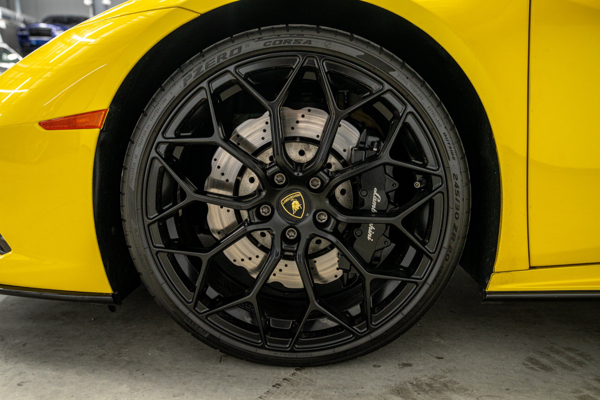 Used 2021 Lamborghini Huracan EVO RWD image 9