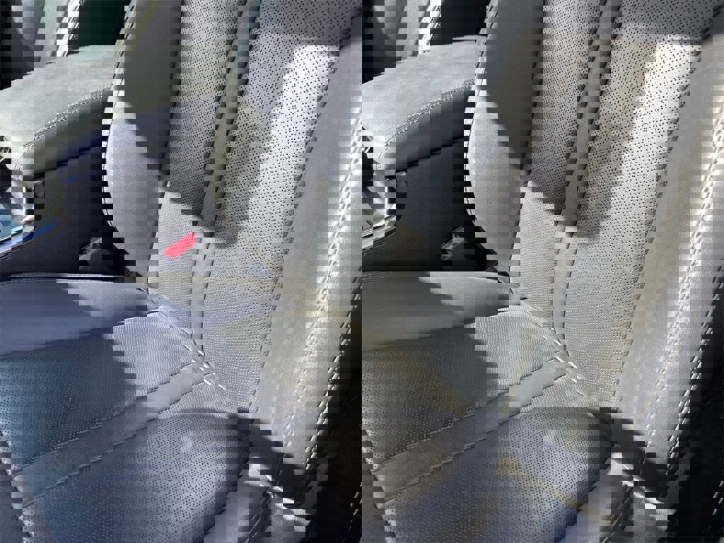 Used 2023 Kia Sorento SX image 12