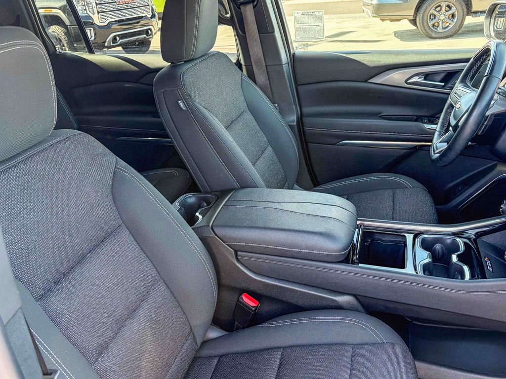 Used 2024 Chevrolet Traverse LT w/ Enhanced Driving Package image 38