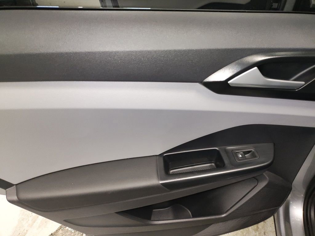 Used 2022 Volkswagen Taos SE image 28