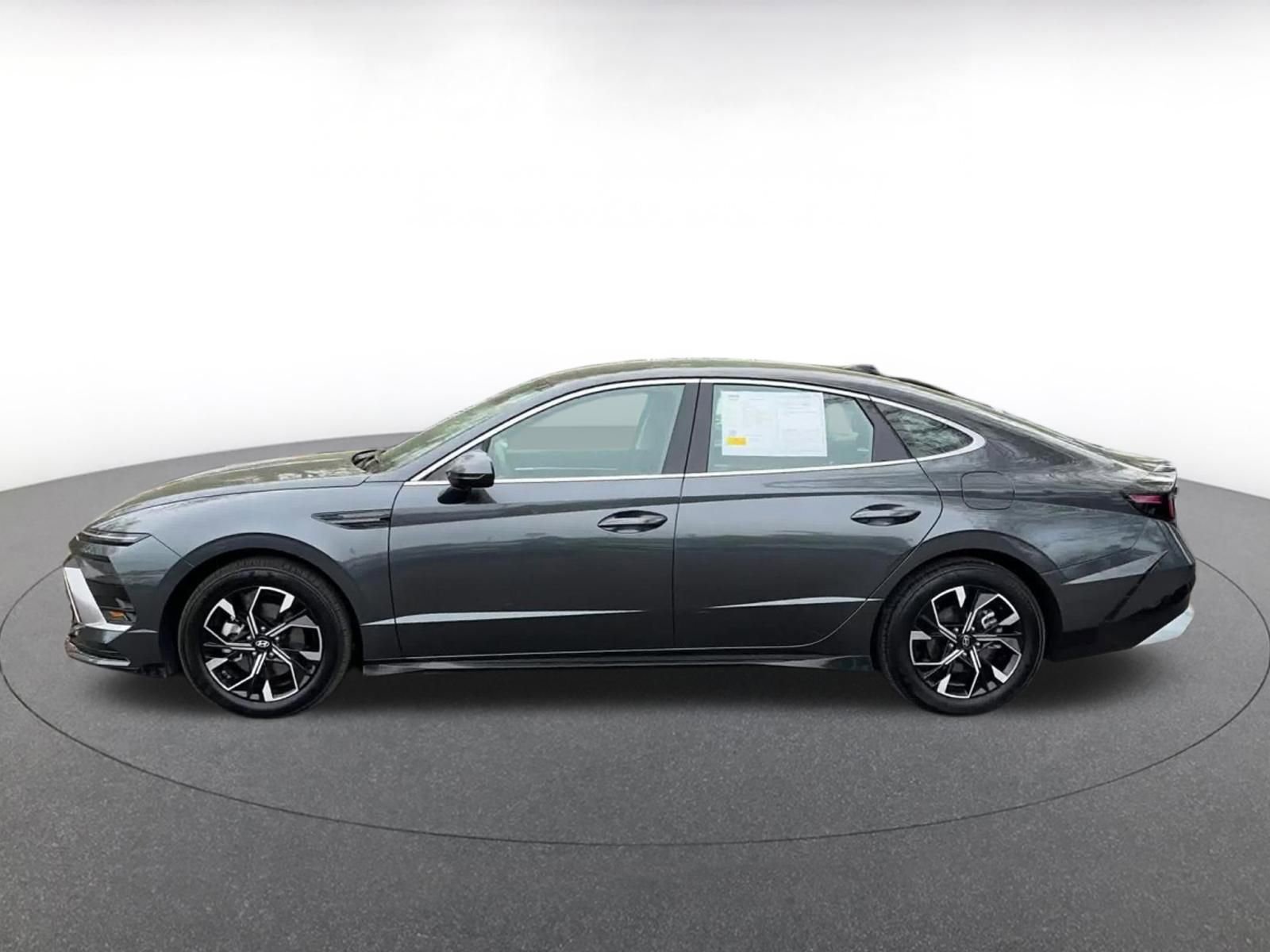 Used 2025 Hyundai Sonata SEL image 10