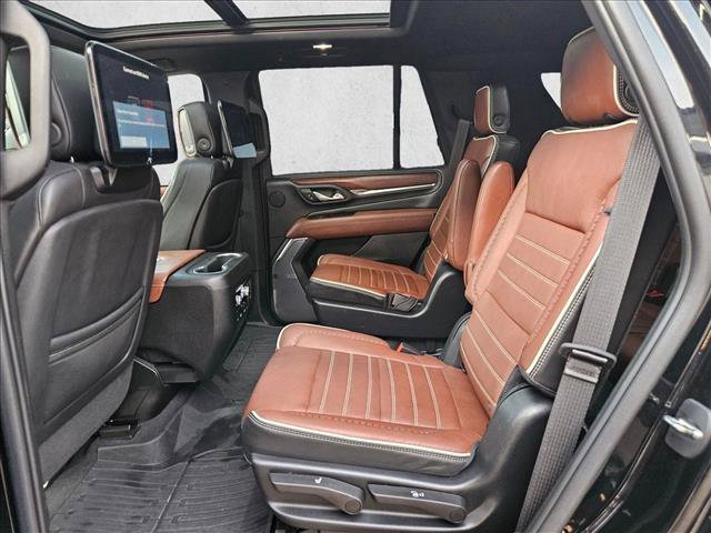 Used 2023 GMC Yukon Denali Ultimate w/ LPO, Floor Liner Package AWD/4WD image 14