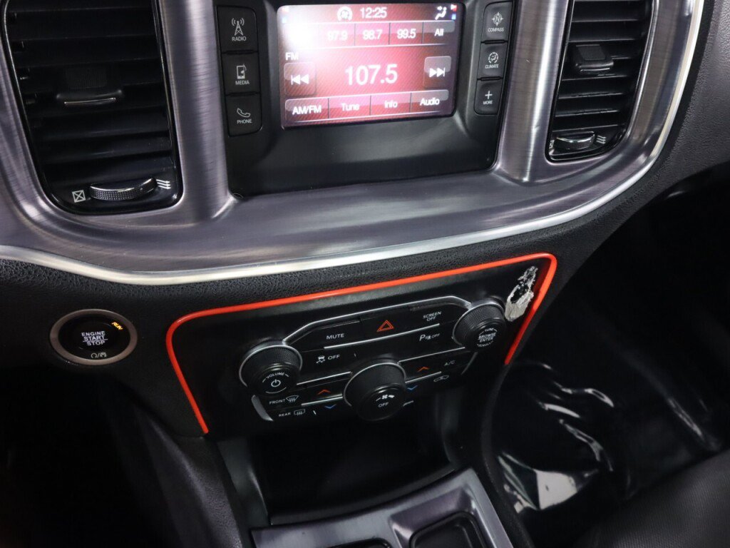Used 2017 Dodge Charger SE w/ Blacktop Package RWD image 15