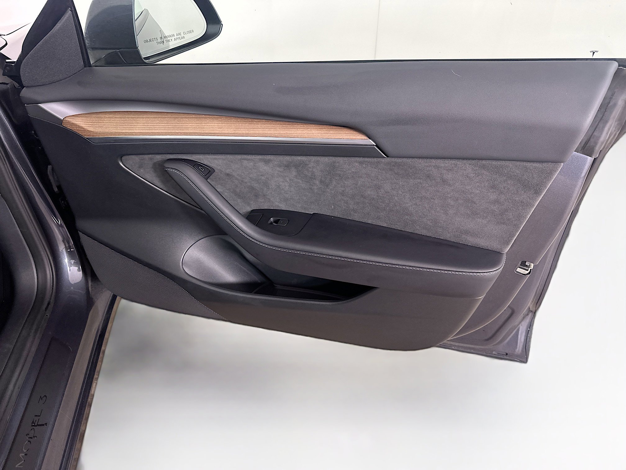 Used 2023 Tesla Model 3 Standard Range image 31