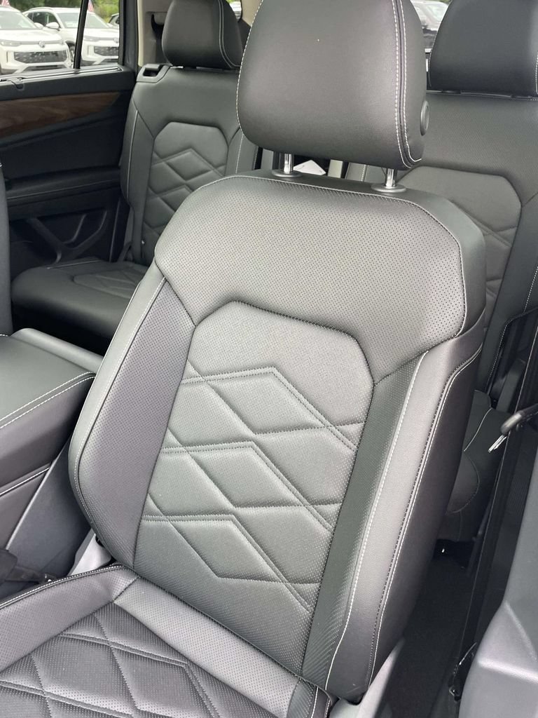 New 2026 Volkswagen Atlas SE FWD image 19