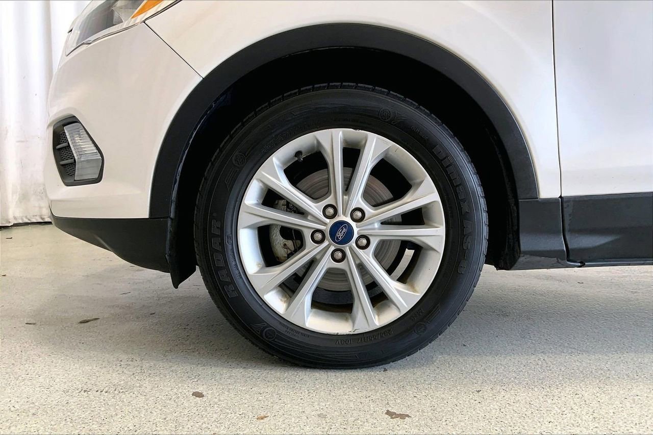 Used 2019 Ford Escape SE image 6