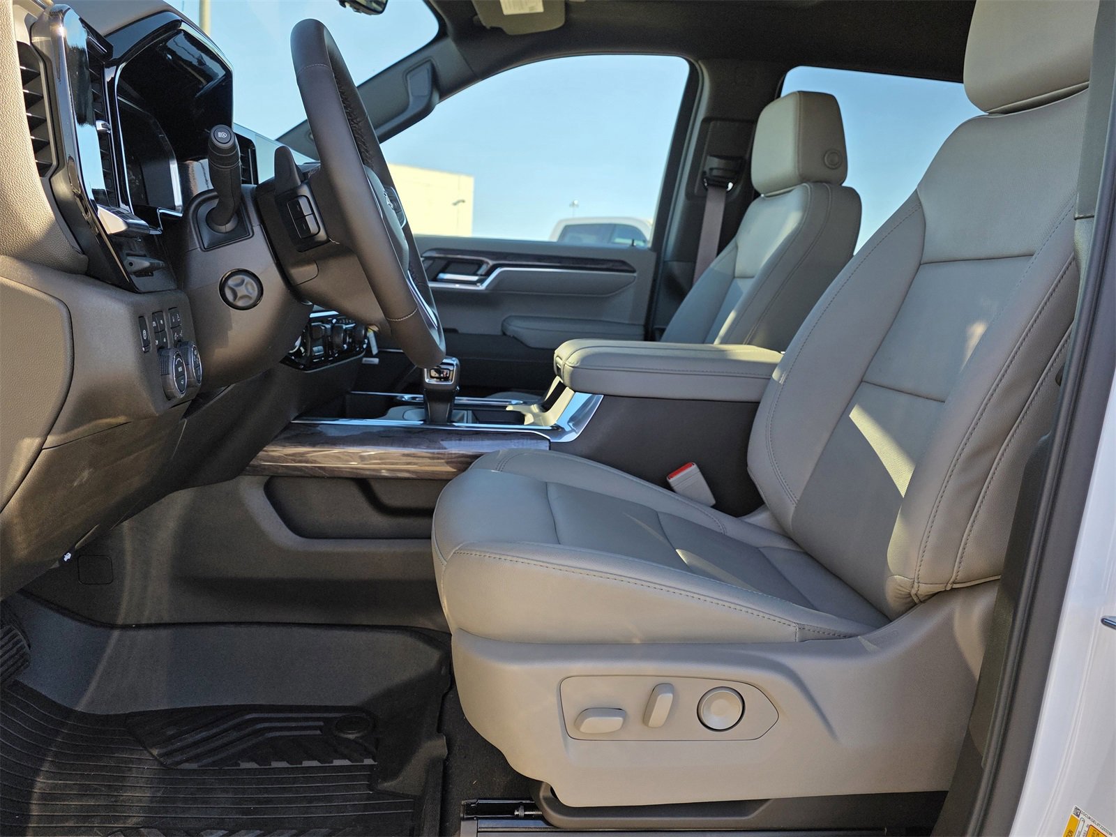 New 2026 Chevrolet Silverado 1500 LTZ image 6