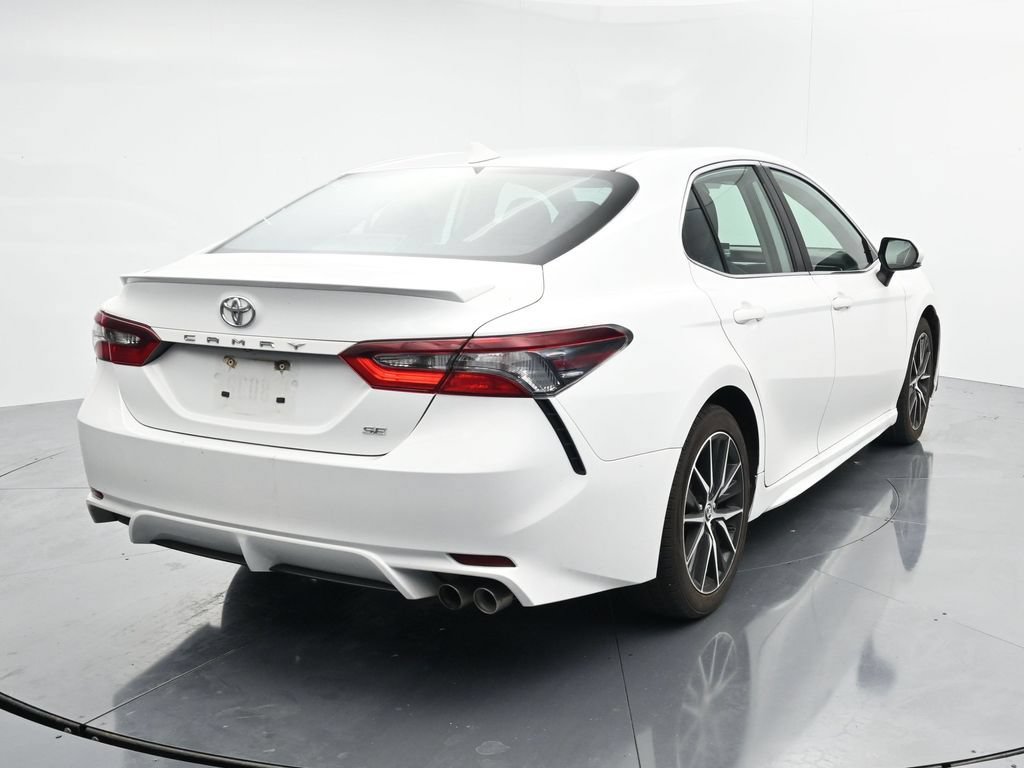 Used 2024 Toyota Camry SE FWD image 6
