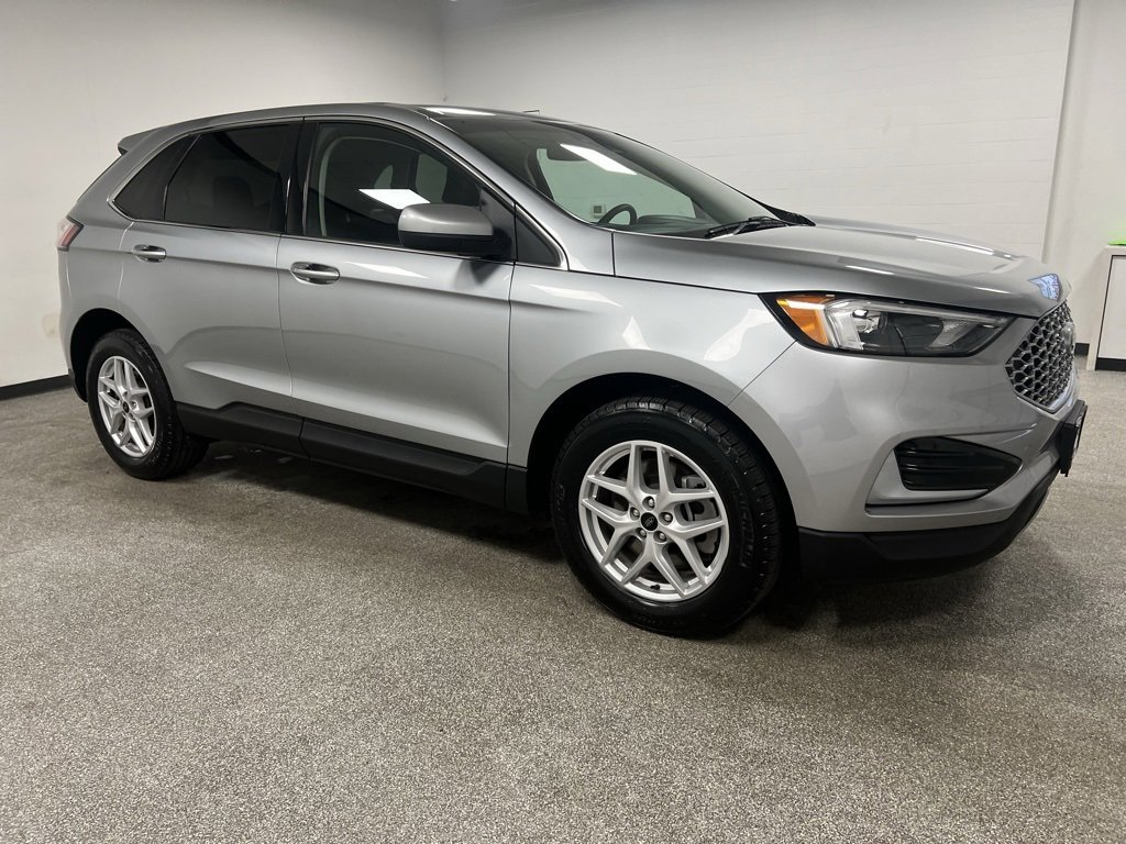 Used 2024 Ford Edge SEL image 14