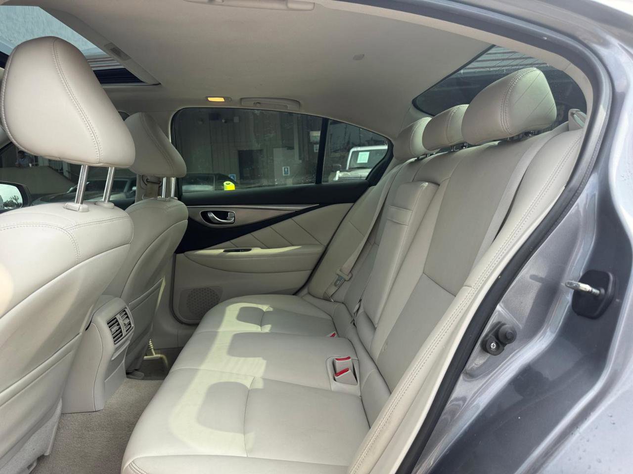 Used 2017 INFINITI Q50 3.0t Premium w/ Cargo Package (L95) image 14