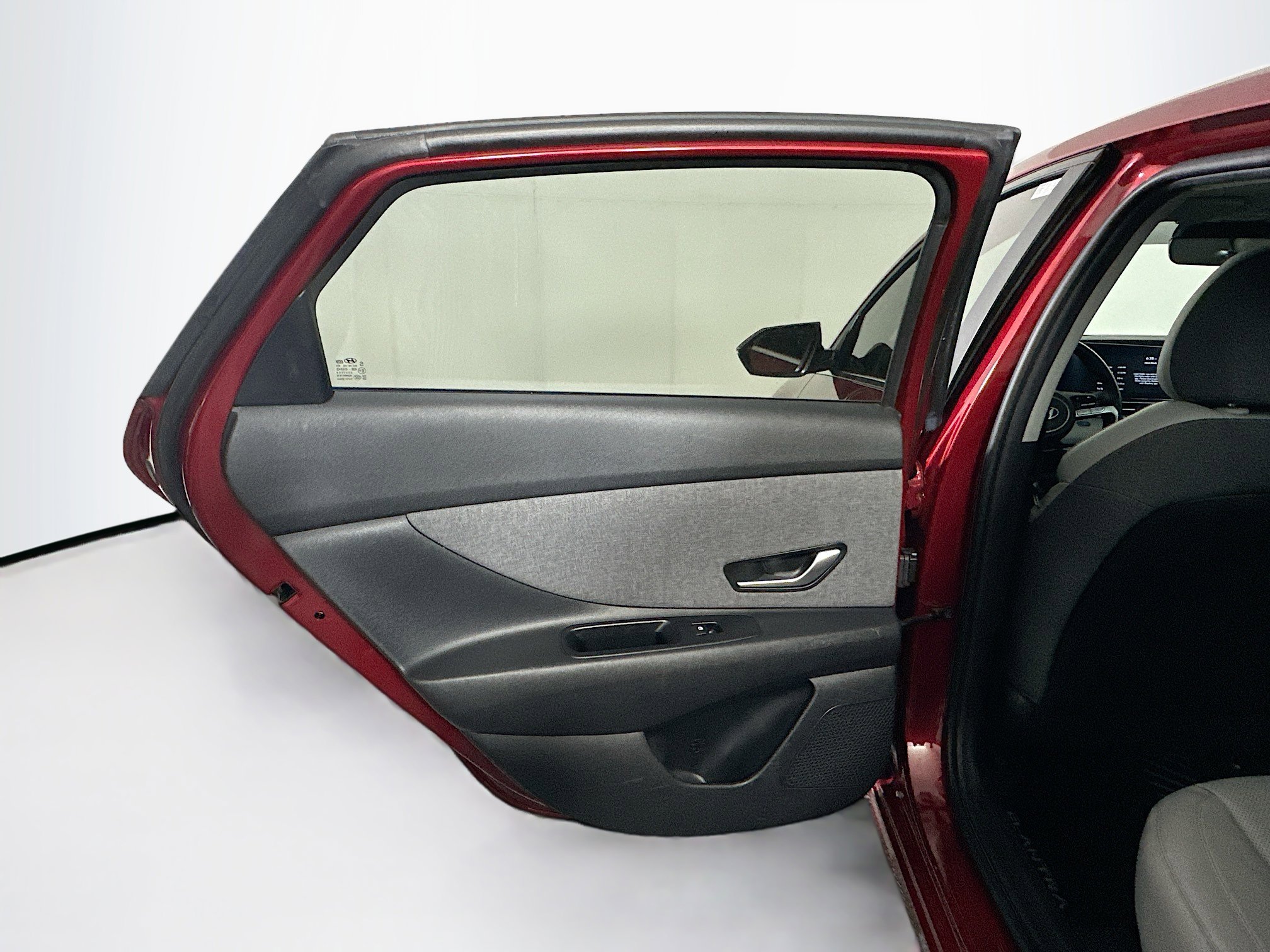 Used 2024 Hyundai Elantra Limited image 27