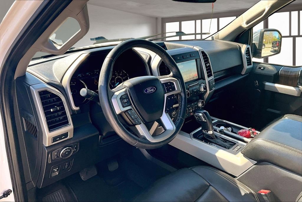 Used 2019 Ford F150 Lariat w/ Equipment Group 502A Luxury AWD/4WD image 15