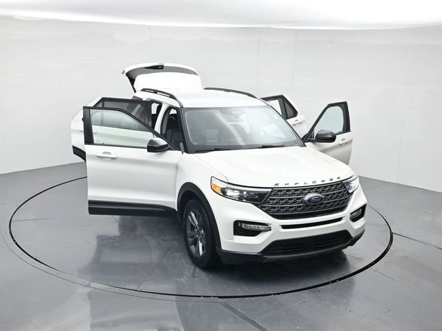 Used 2023 Ford Explorer XLT w/ Equipment Group 202A image 50