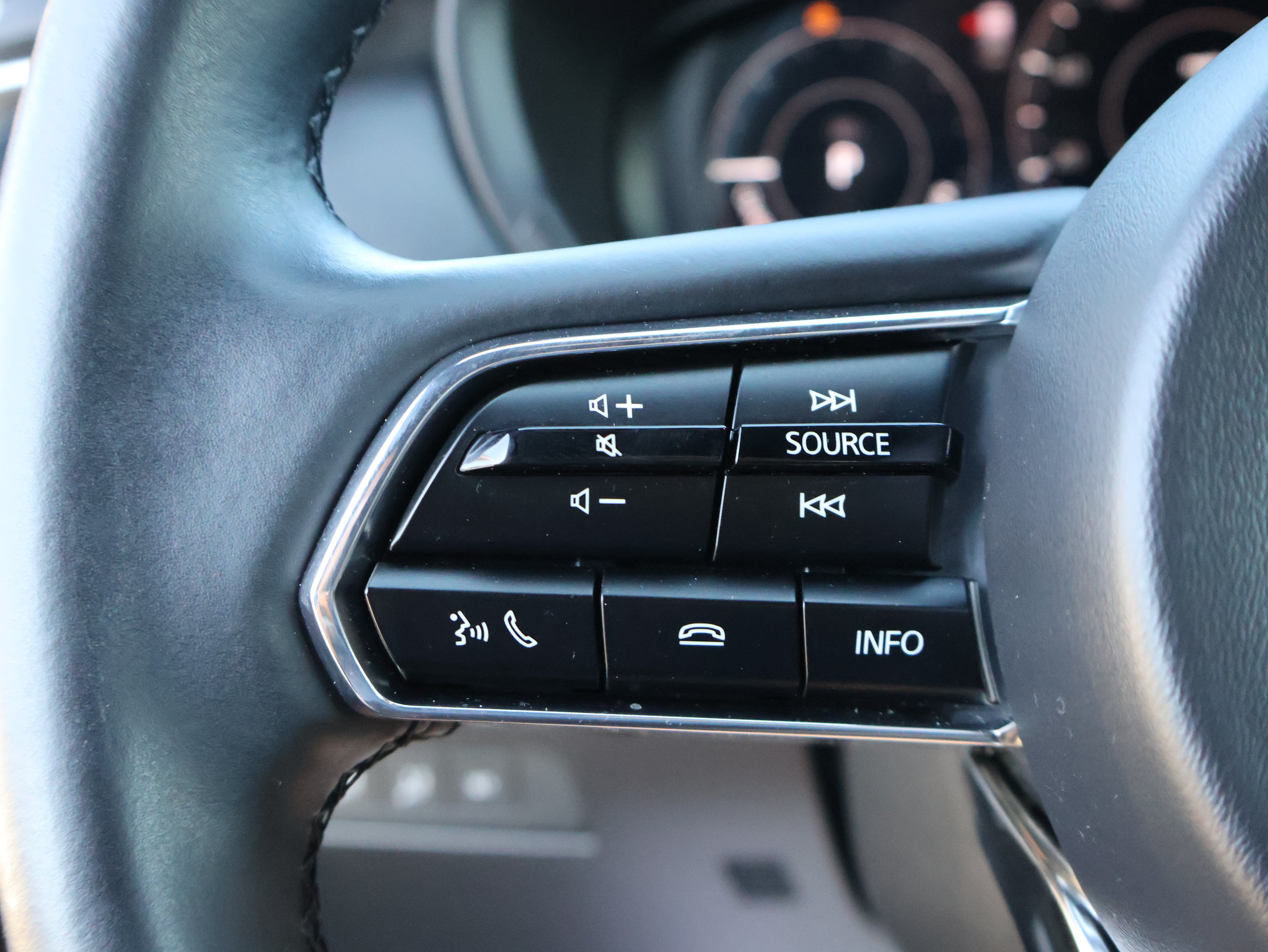 Used 2025 MAZDA CX-70 Plug-In Hybrid w/ Premium Plus AWD/4WD image 44