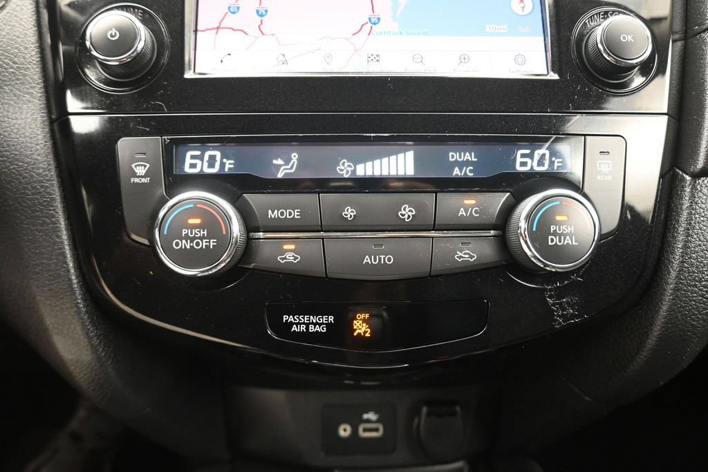 Used 2020 Nissan Rogue SV w/ Premium Package AWD/4WD image 24