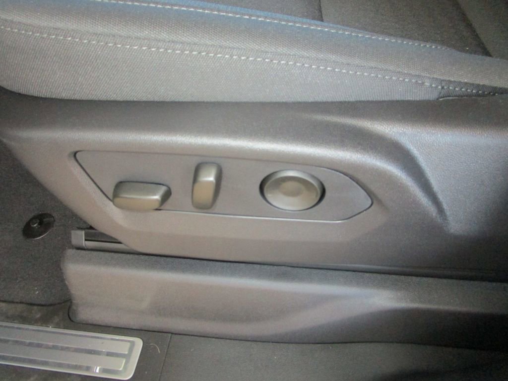 New 2026 GMC Sierra 1500 Elevation image 30