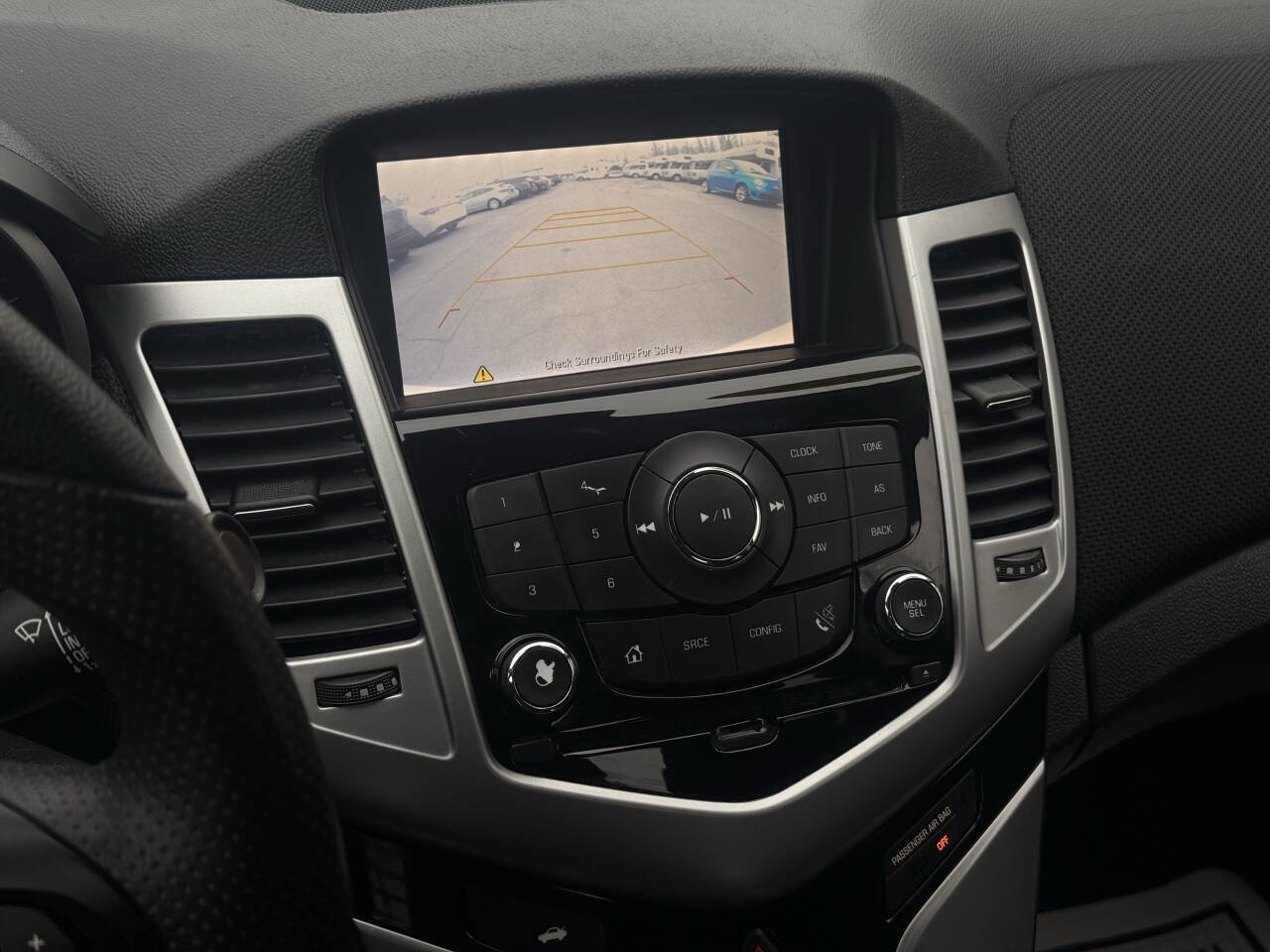 Used 2015 Chevrolet Cruze LT image 21