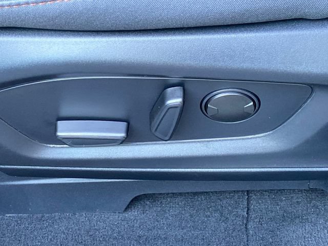 Used 2025 Ford Explorer Active RWD image 15