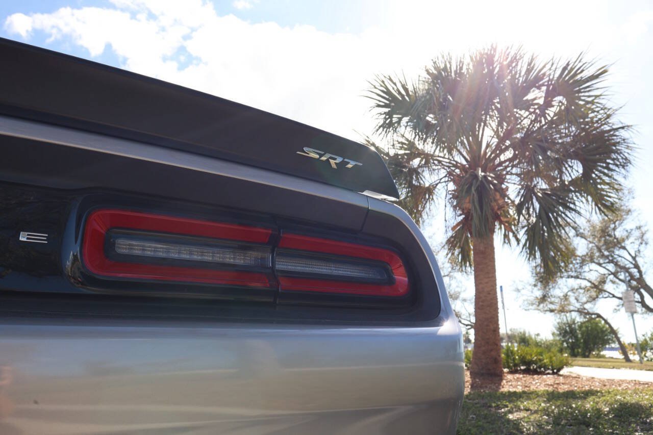 Used 2015 Dodge Challenger SRT Hellcat RWD image 60