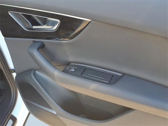 Used 2022 Audi Q7 3.0T Premium Plus image 11