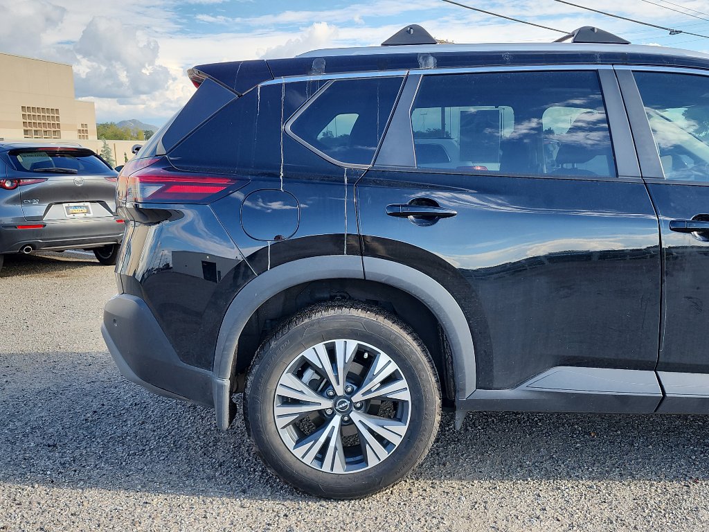 Used 2022 Nissan Rogue SV w/ SV Premium Package image 5