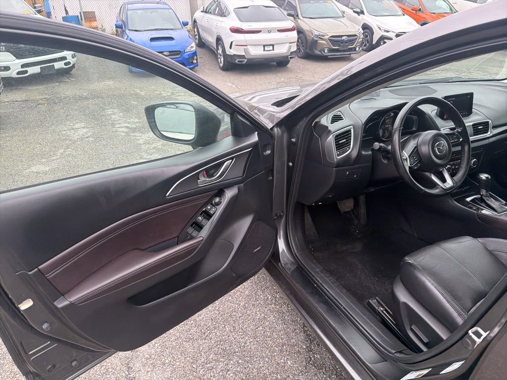 Used 2018 MAZDA MAZDA3 Grand Touring FWD image 20