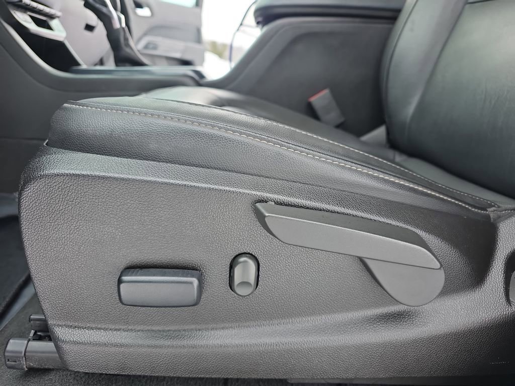 Used 2022 Chevrolet Colorado Z71 w/ Z71 Midnight Edition image 26