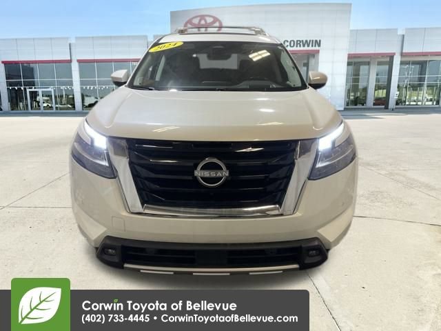 Used 2024 Nissan Pathfinder Platinum image 14