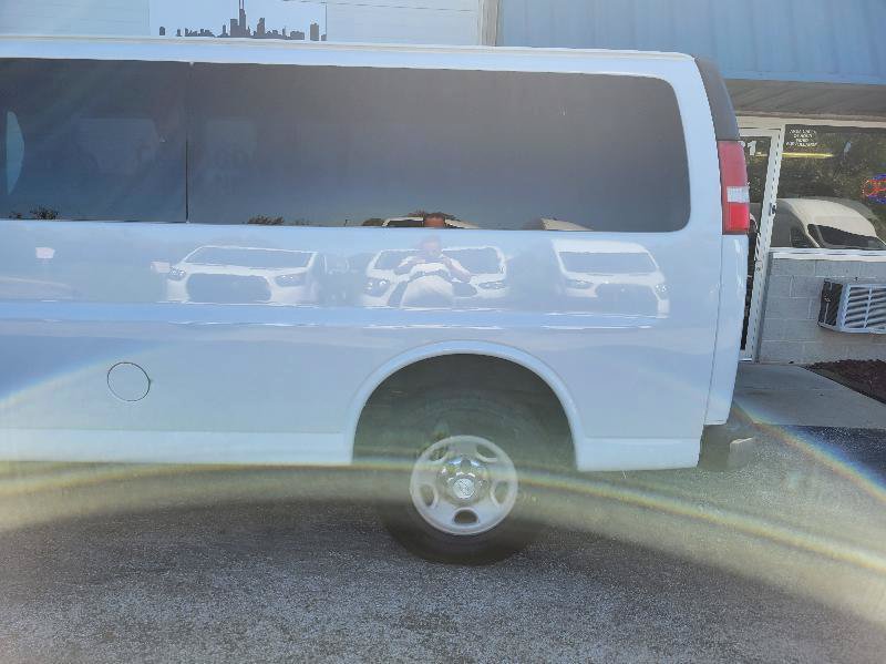 Used 2017 Chevrolet Express 3500 LT w/ LT Preferred Equipment Group RWD image 11