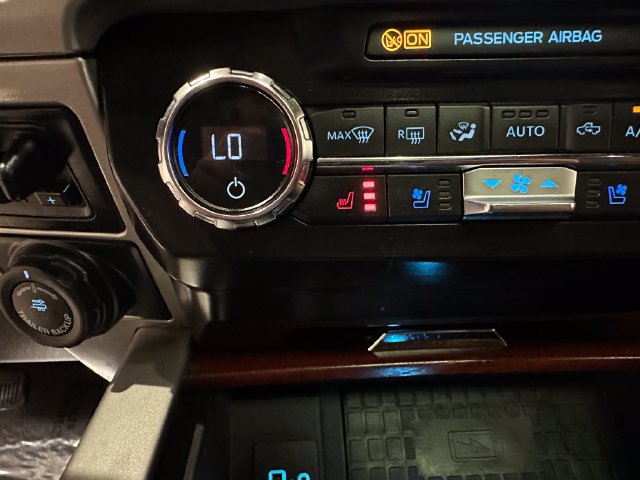 Certified 2022 Ford F250 King Ranch w/ King Ranch Ultimate Package AWD/4WD image 15