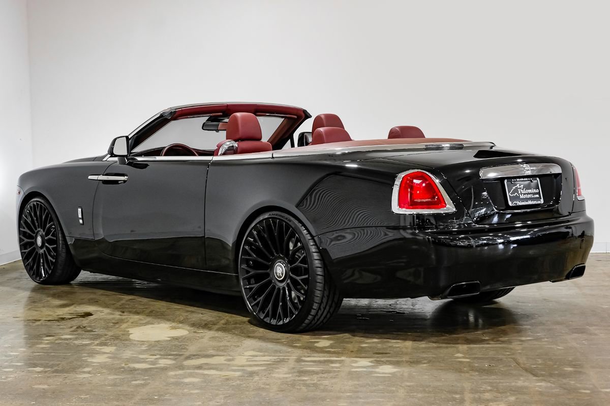 Used 2016 Rolls-Royce Dawn image 14