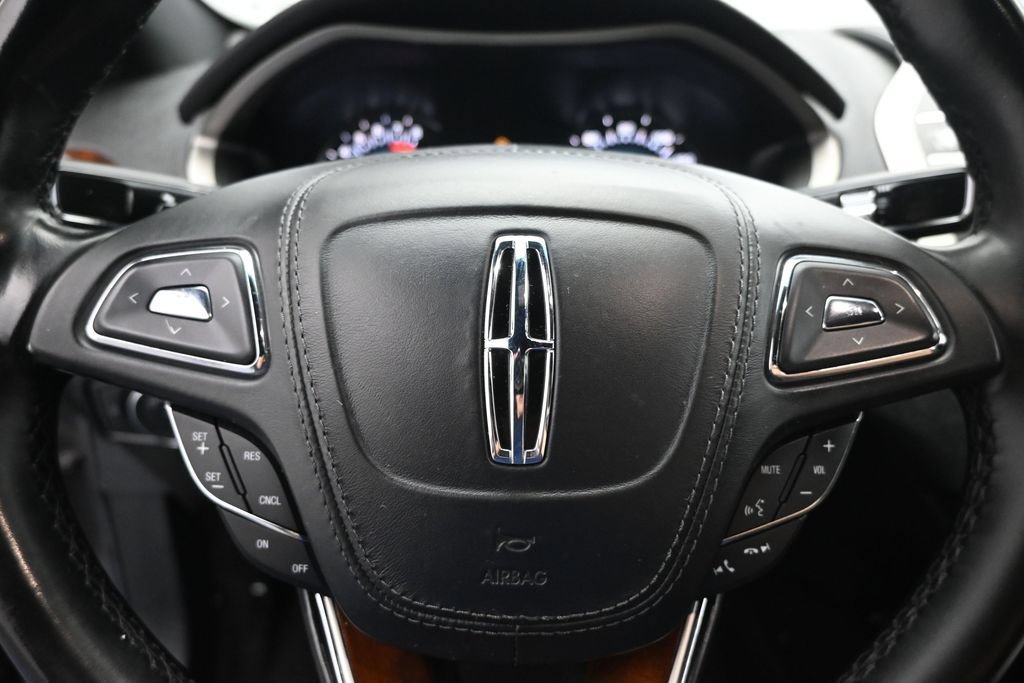 Used 2017 Lincoln MKZ Reserve FWD image 11