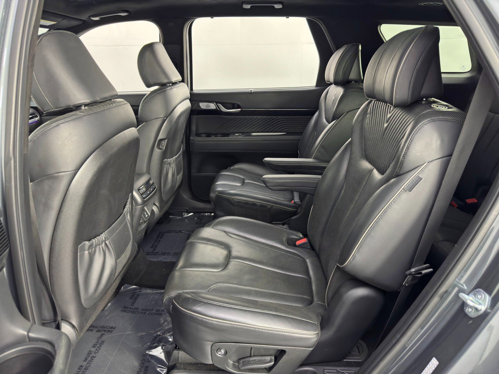 Used 2023 Hyundai Palisade Calligraphy image 42